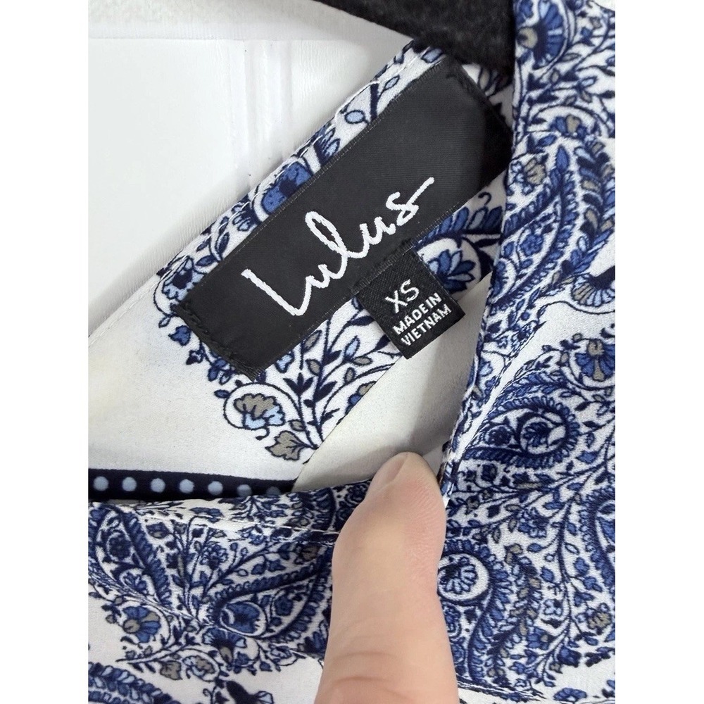 Lulus Shift Dress Women XS Blue White Paisley V Back Keyhole Lightweight Coastal